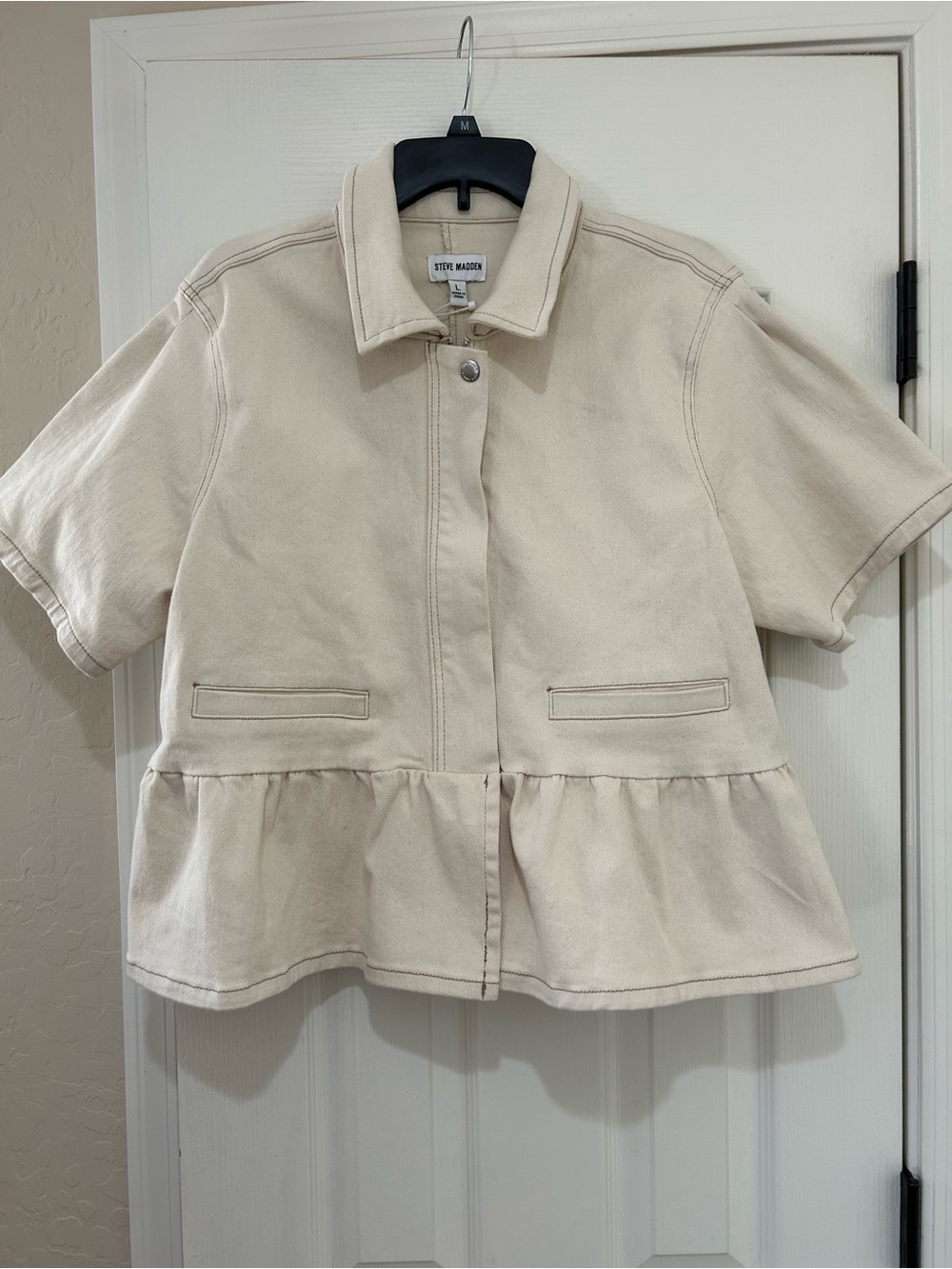 Steve Madden Women’s Cream Light Beige Short-Sleeve Zipper Peplum Jacket NEW